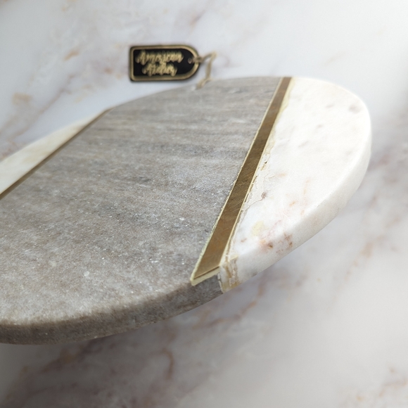 American Atelier marble cutting board 11"D round - Picture 4 of 6